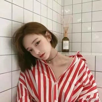 采蘑菇的夫妻